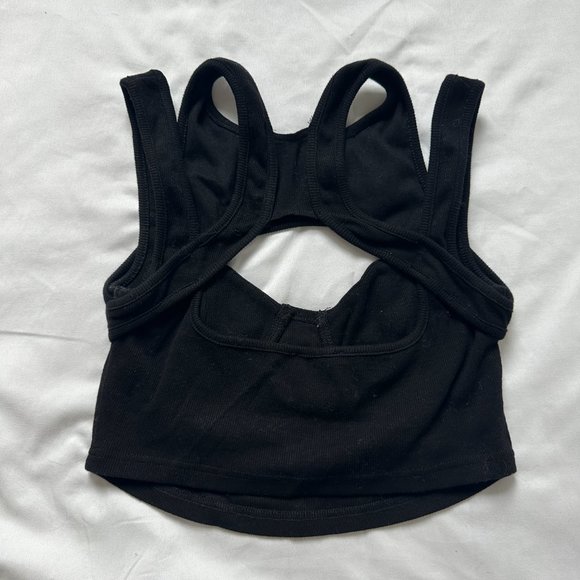 Black cut out crop top - Picture 2 of 4